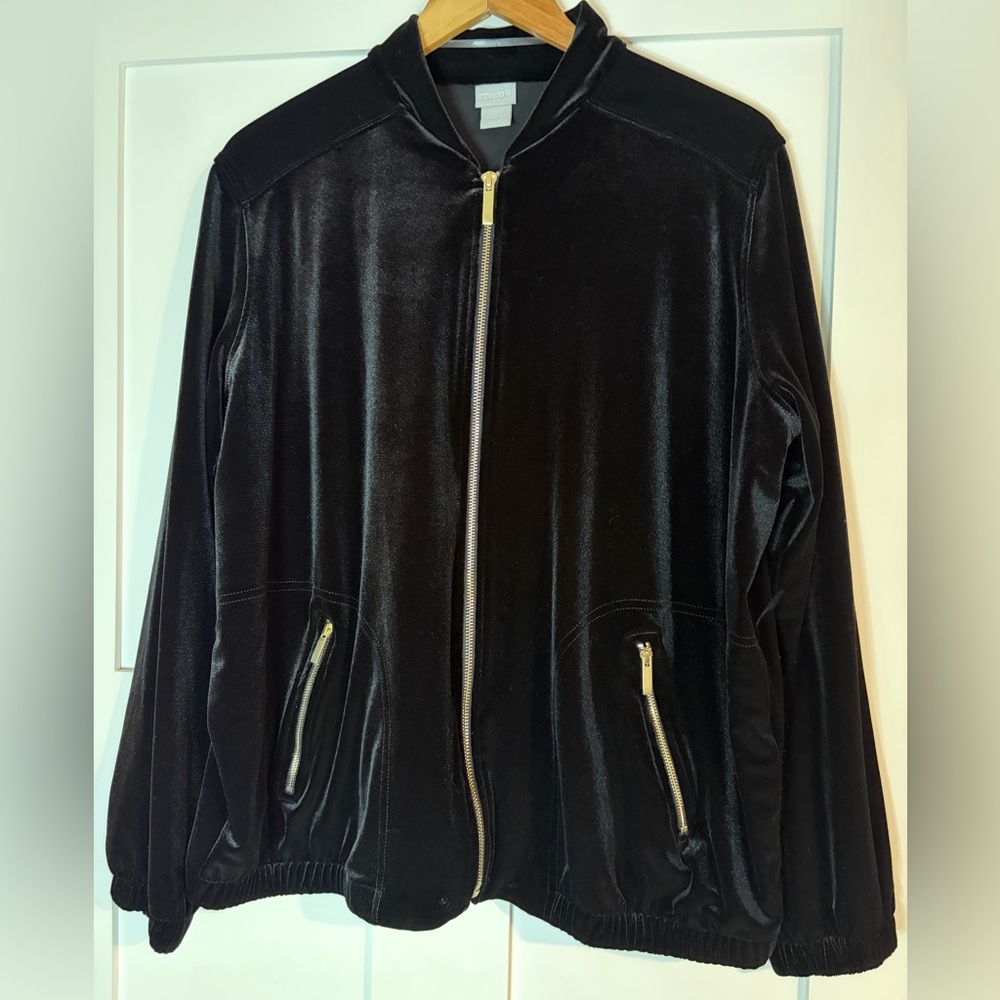Chicos Travelers Black Velvet Bomber Jacket Zip Up Gold Hardware Size 2 Large